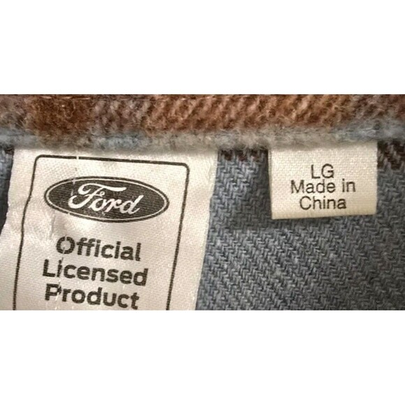 Ford Bronco Licensed Bundle – Plaid Overshirt Jacket + Graphic Tee (XS & L) - Picture 4 of 16